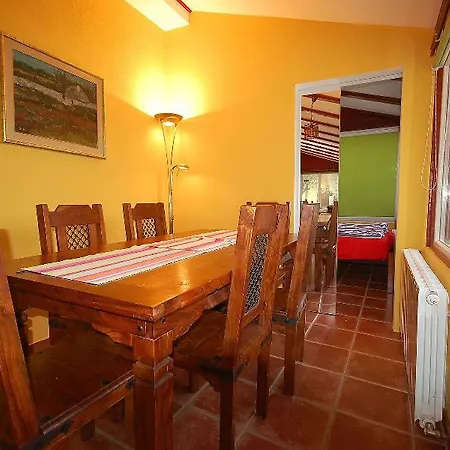 Malnar Emira - Three Bedroom Hotel Pinezici (Krk)