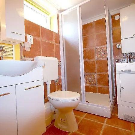 Malnar Emira - Three Bedroom