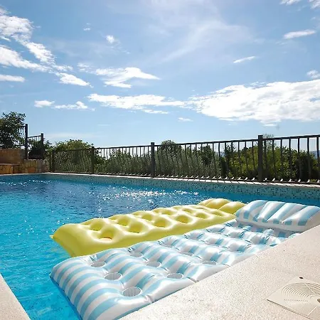 Malnar Emira - Three Bedroom Pinezici (Krk)